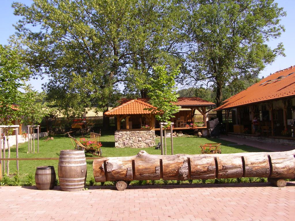 Hotel Na Statku Mirosov Mirosov  Экстерьер фото