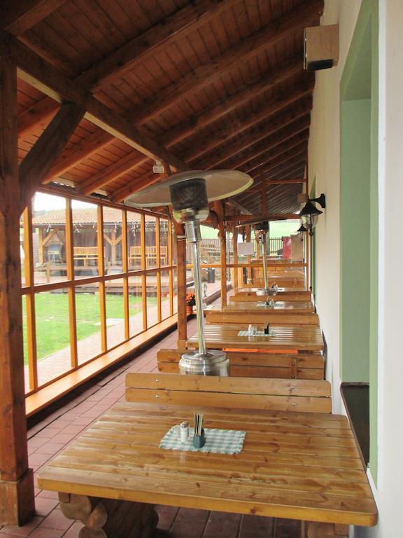 Hotel Na Statku Mirosov Mirosov  Экстерьер фото