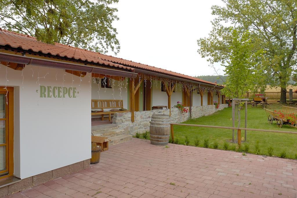 Hotel Na Statku Mirosov Mirosov  Экстерьер фото
