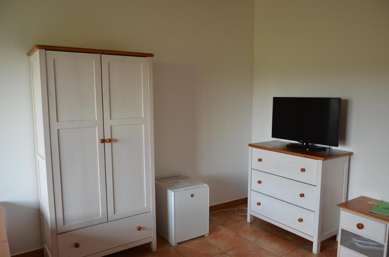 Hotel Na Statku Mirosov Mirosov  Экстерьер фото